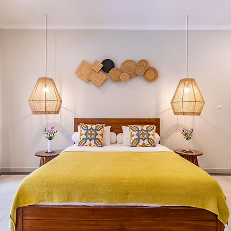 Viona 3 Villa - 3 Bdr Villa, Walk To The Beach Seminyak Kültér fotó