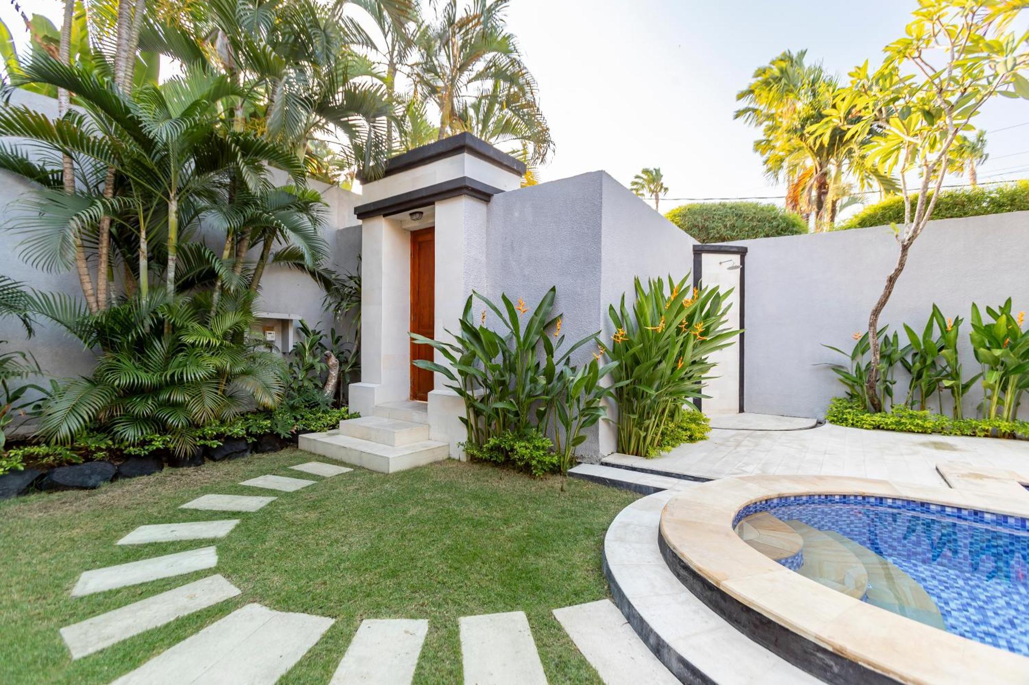 Viona 3 Villa - 3 Bdr Villa, Walk To The Beach Seminyak Kültér fotó